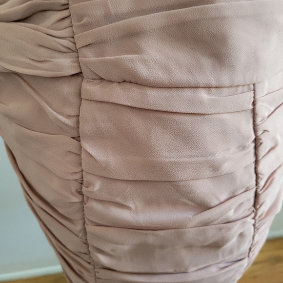 Elegant and Sexy Skirt By H&M • Size 10  • Rusched • Blush Color - Picture 3 of 5
